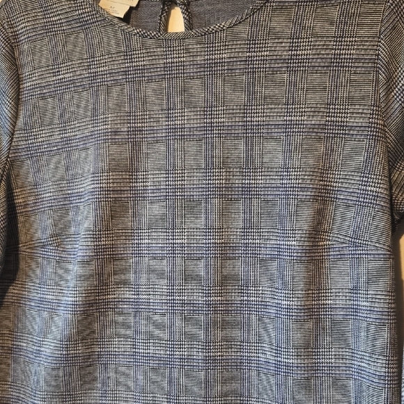 Van Heusen Gray And Blue Blouse With 3/4 Sleeves Womens Size Medium - Picture 3 of 8